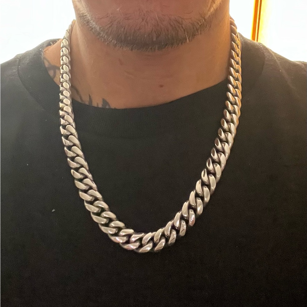 Miami Cuban chain necklace 12mm thick 22inches long stainless steel